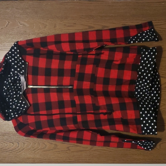 I S left💌New boutique kangaroo pocket hoodie - Picture 16 of 16